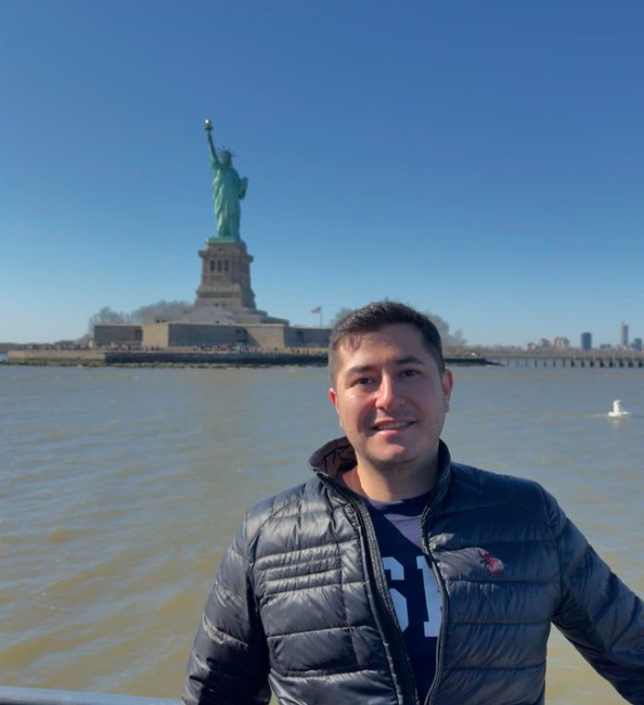 “Azadlıq heykəli” və ya “Dünyanı işıqlandıran azadlıq”